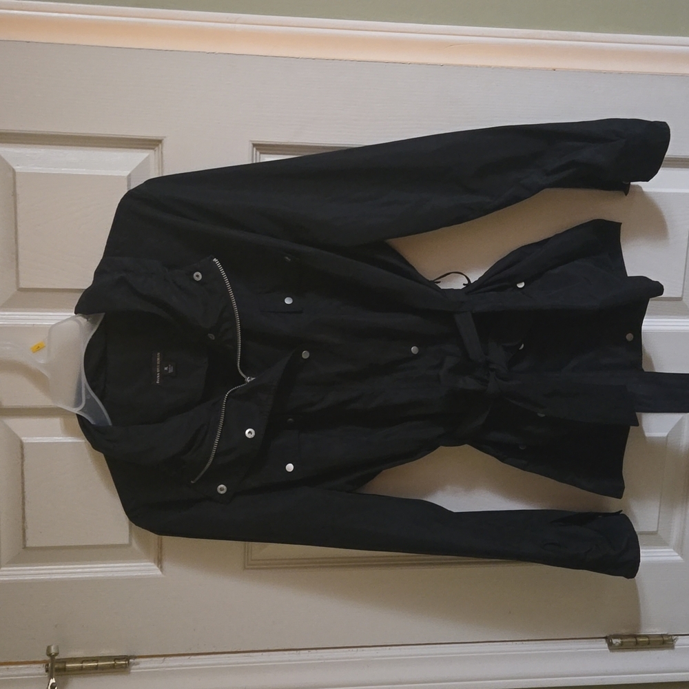 Black lightweight jacket. GUC